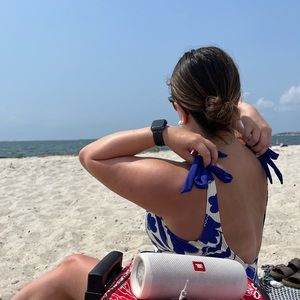 Meet your Posher, Avery